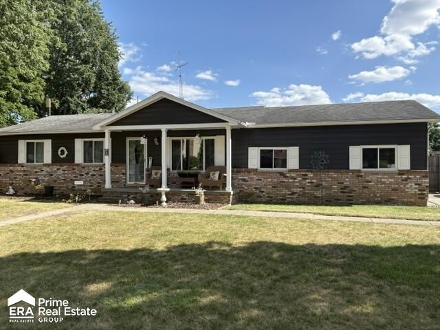 Property Photo:  5521 Meadowcrest Drive  MI 48532 