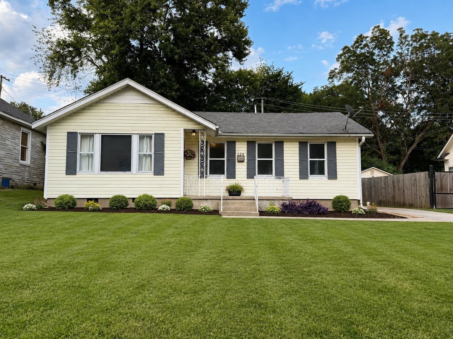 Property Photo: 134 S Greer St TN 38111