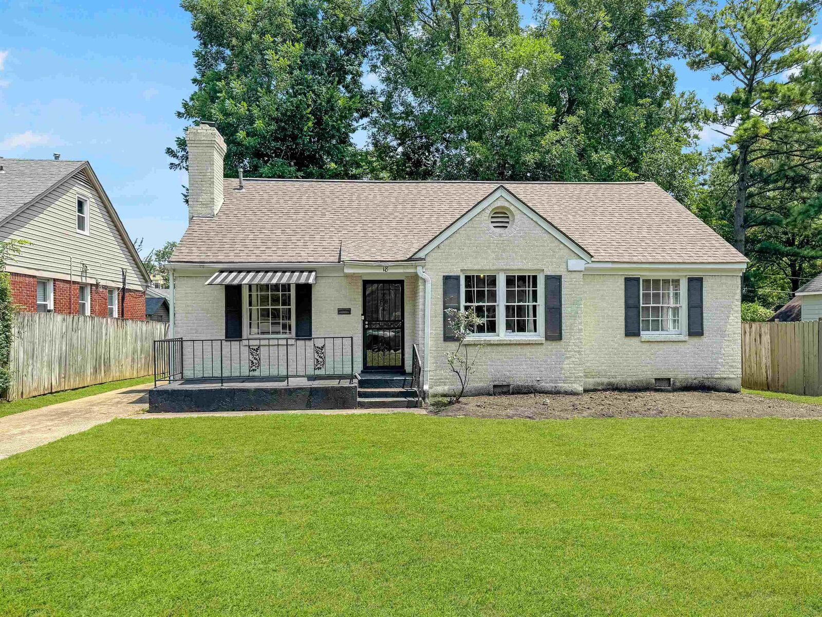 Property Photo:  18 S Alicia Dr  TN 38112 