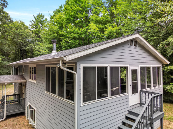 Property Photo: 3283 S Spruce Avenue MI 49349