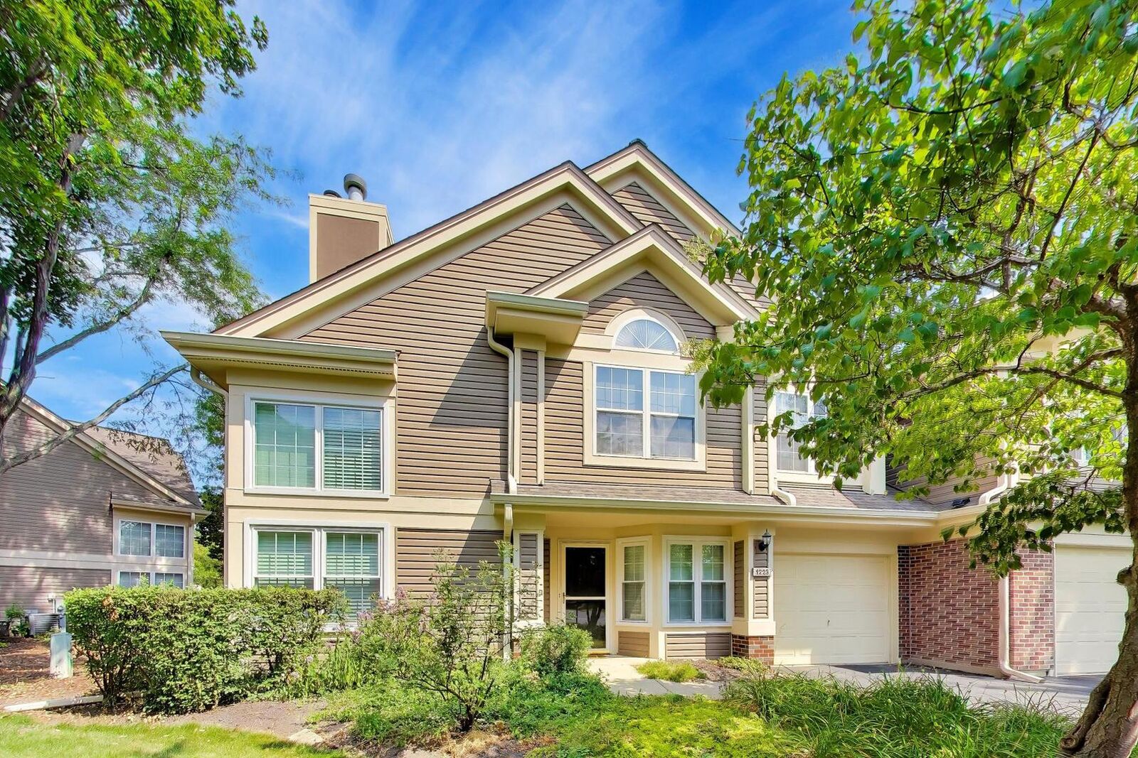 Property Photo: 1223 Old Mill Lane IL 60007