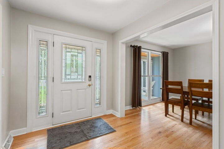 Property Photo:  1023 Creekside Circle  IL 60563 