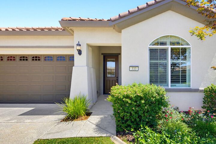 Property Photo: 333 Lixton Court CA 95747