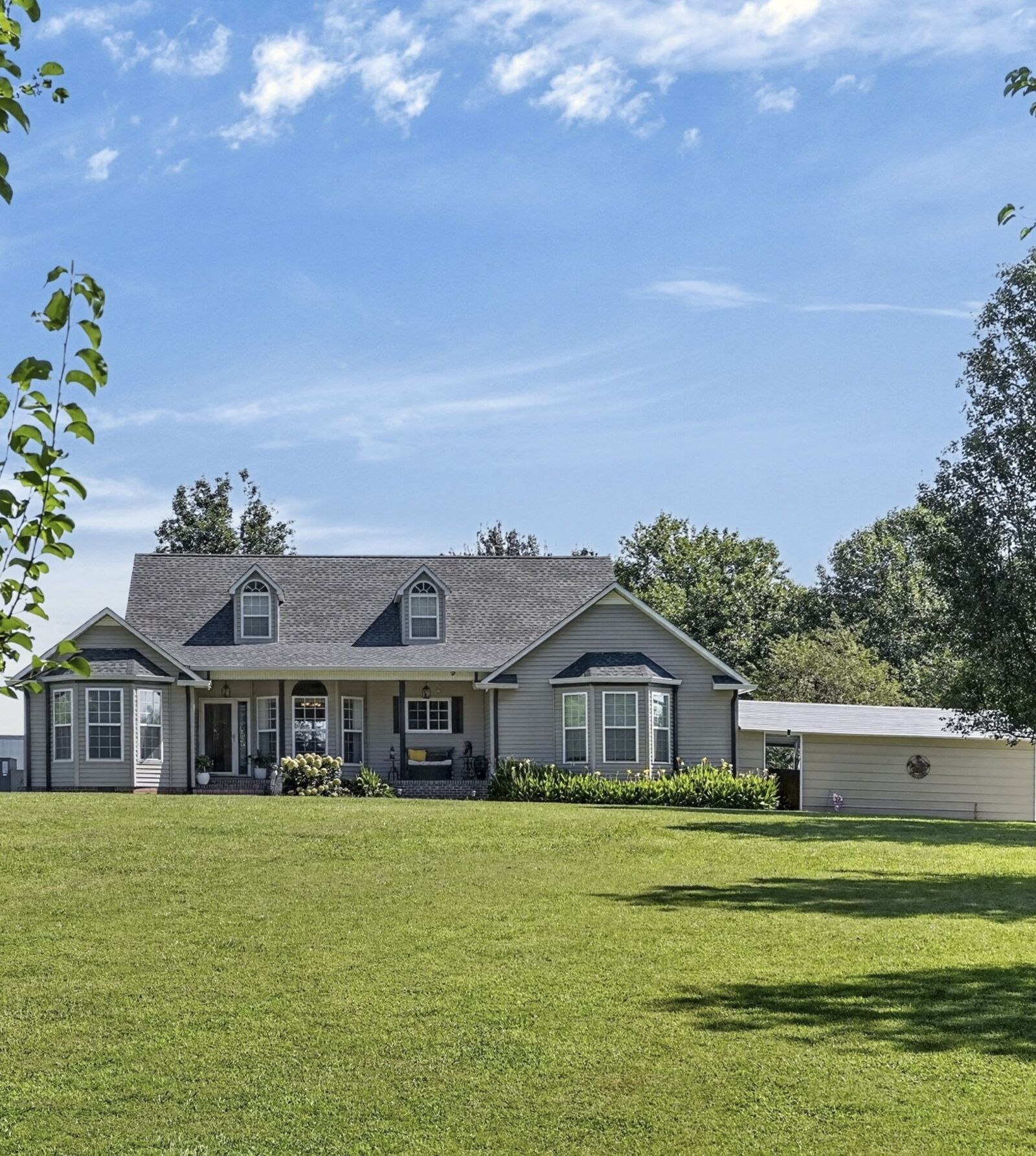 Property Photo:  2429 Bright Hill Rd  TN 37166 