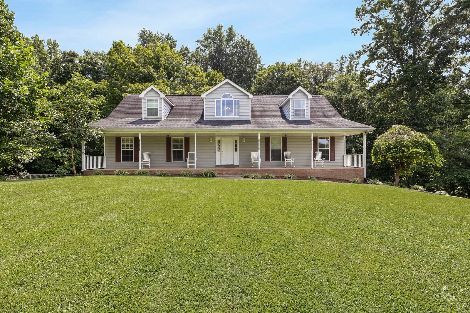 Property Photo: 5221 Grand View Ln TN 37146