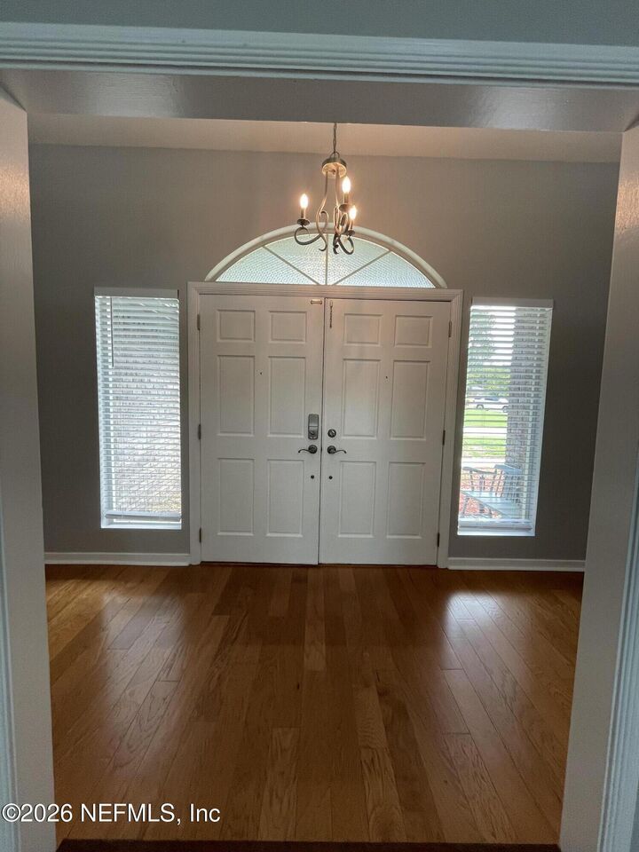 Property Photo: 14264 Hawksmore Lane FL 32223