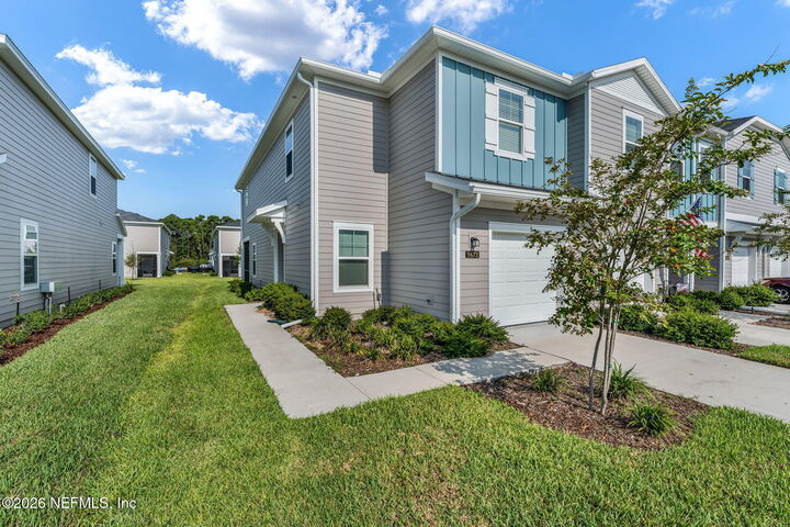 Property Photo: 1672 Garden Grove Court FL 32211