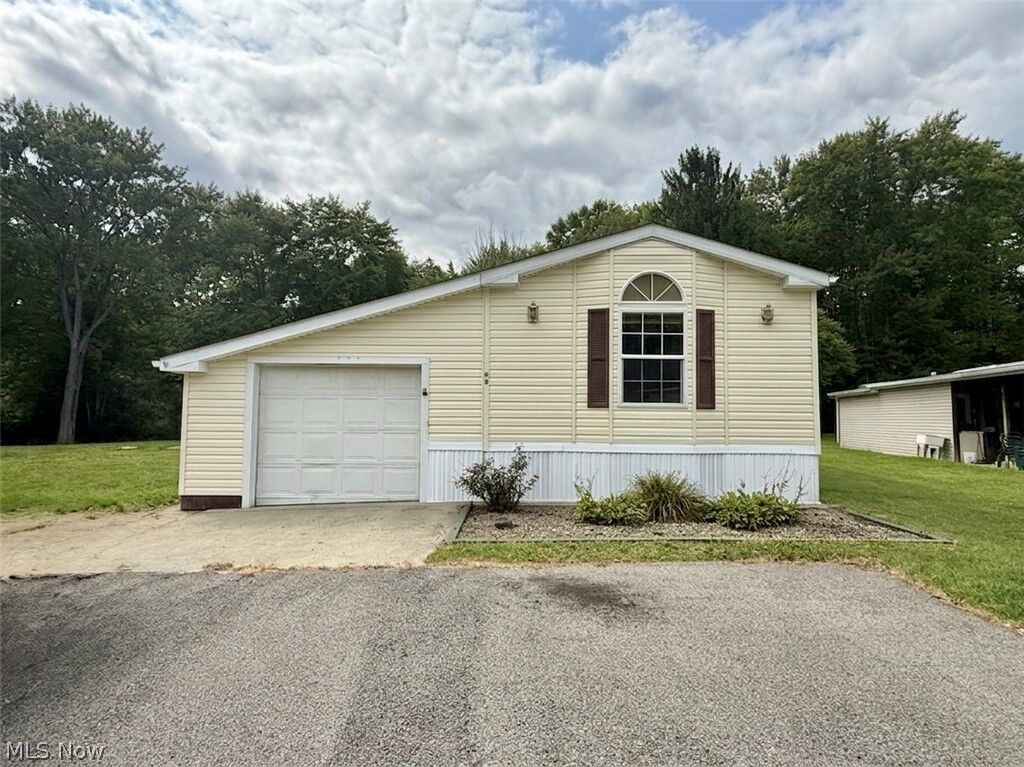 Property Photo:  68 Stoneybrook Drive  OH 44425 