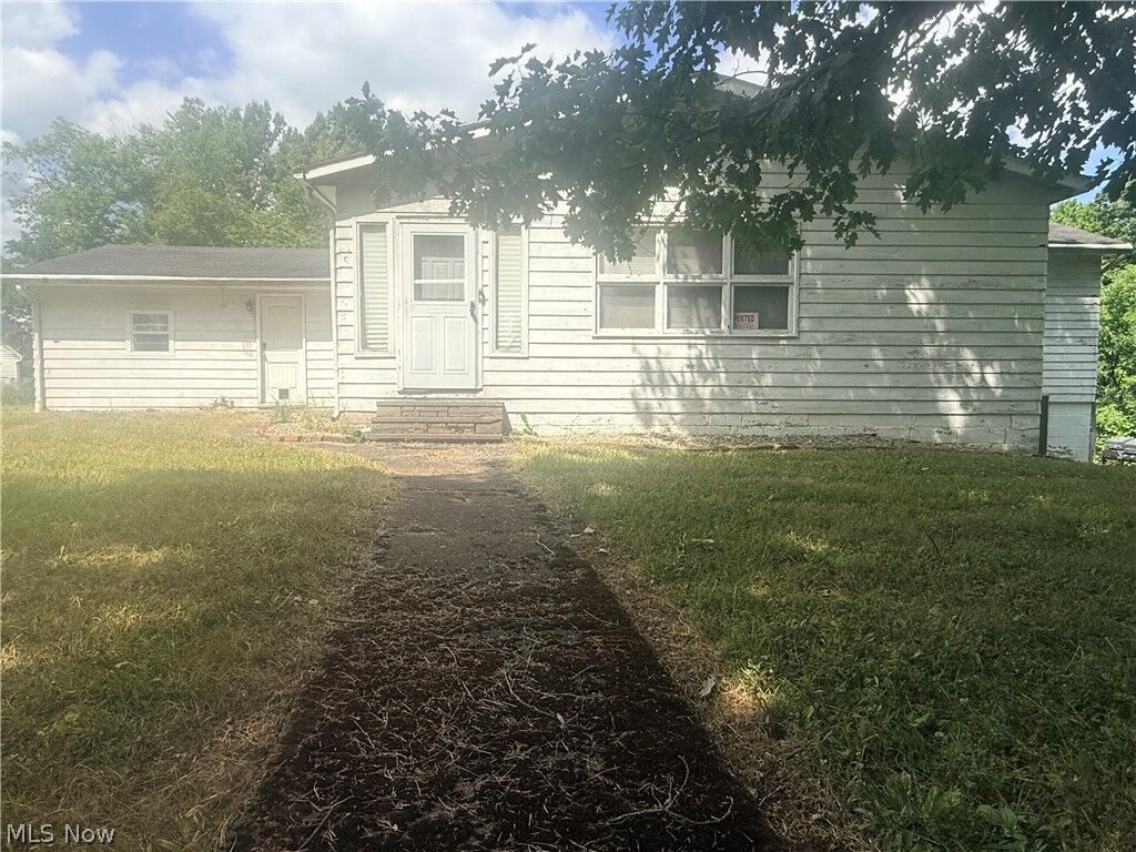 Property Photo:  4636 E 143rd Street  OH 44125 