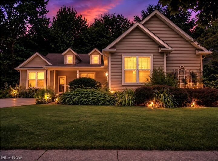Property Photo:  1901 Pembrooke Lane  OH 44011 