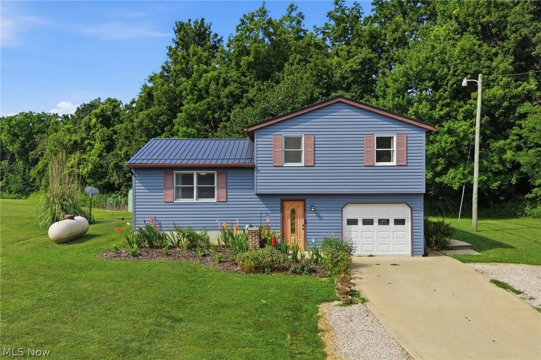 Property Photo:  476 US Highway 250  OH 44837 