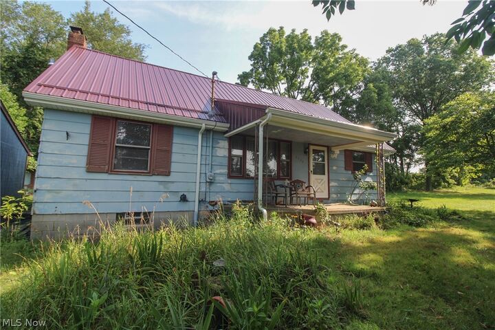 Property Photo:  5724 Arrel Road  OH 44436 