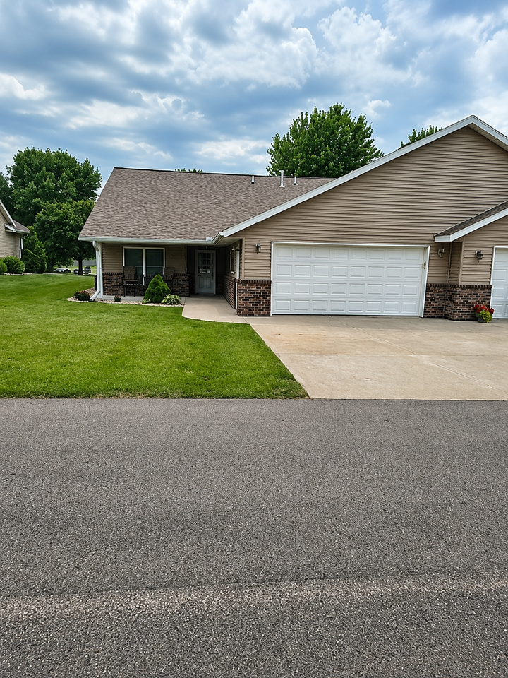 Property Photo:  308 Aspenwood Drive  MN 56283 