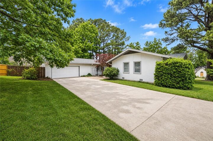 Property Photo:  315 Fairway Lane  AR 72701 