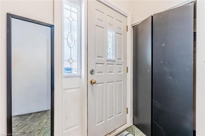 Property Photo:  16 Ronaldshay Avenue  ON L9A 3B1 