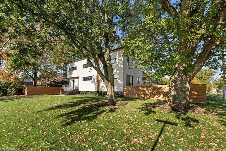 Property Photo: 5427 Anthony Place ON L7L 3G9
