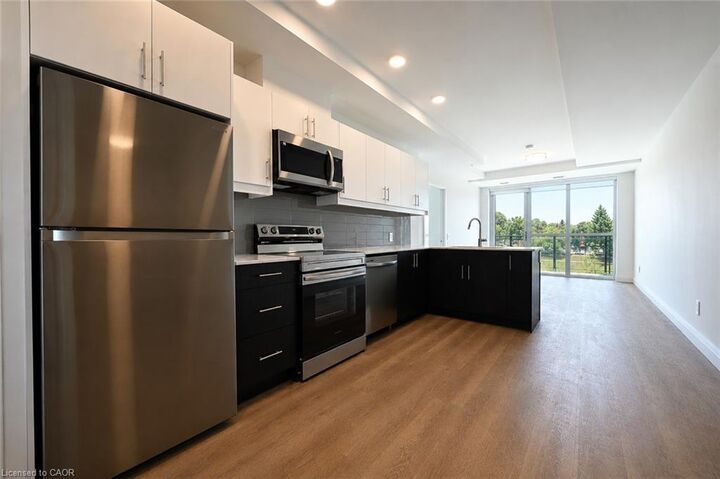 Property Photo:  1333 Weber Street E 208  ON N2A 0M5 