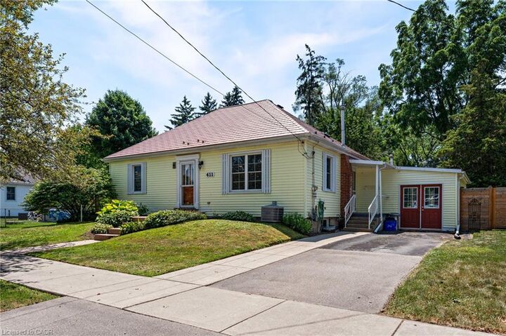 Property Photo:  411 St Andrew Street  ON N0A 1N0 