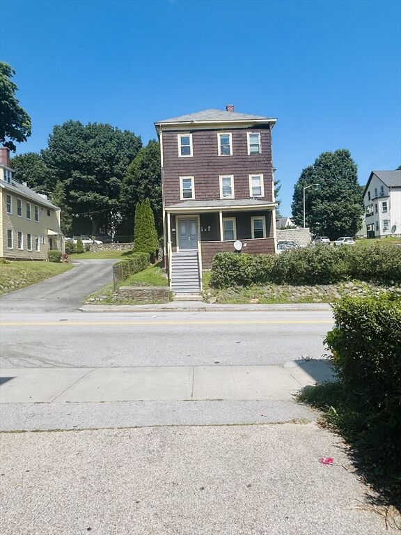 Property Photo:  211 Vernon St 3  MA 01604 
