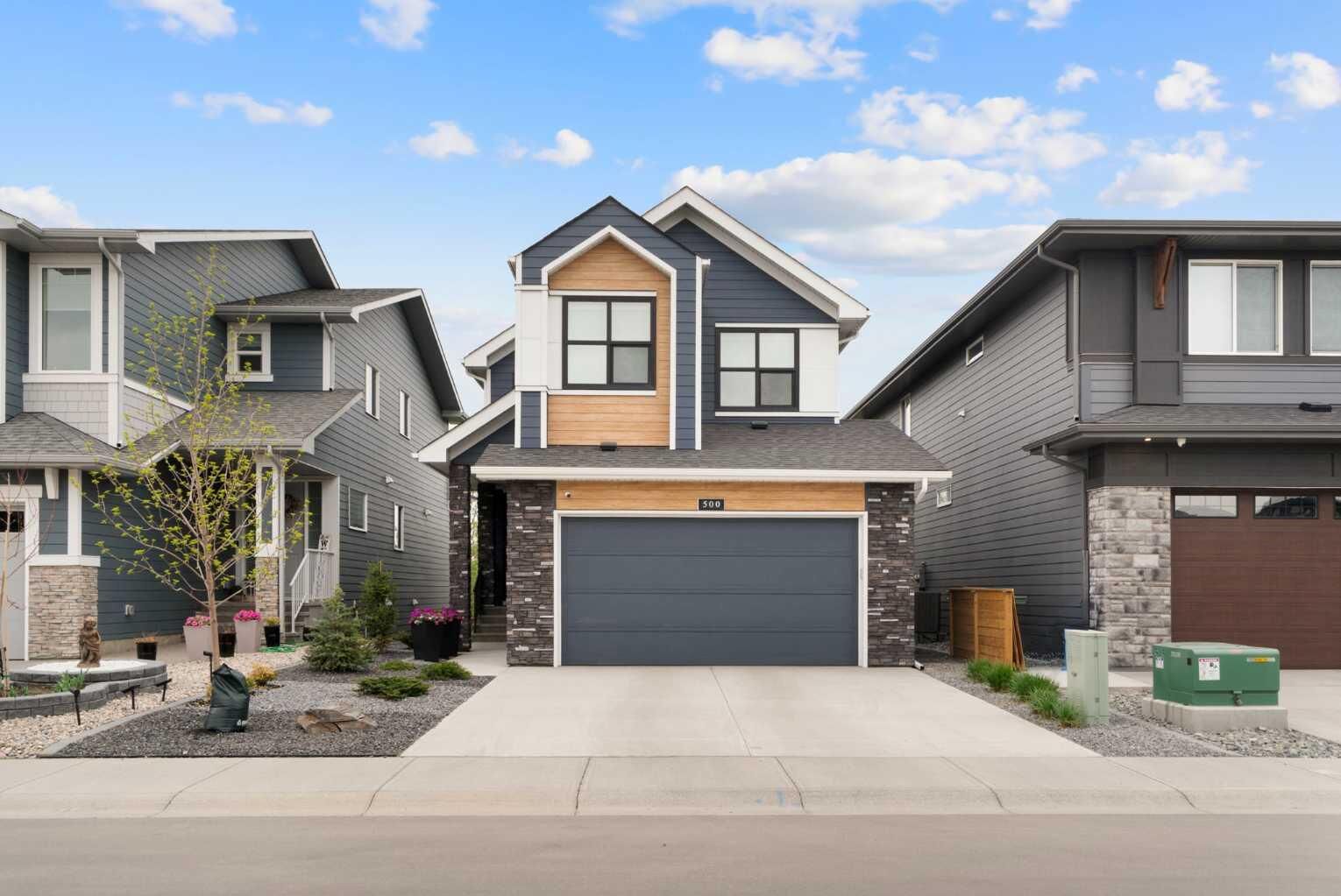 Property Photo: 500 Cranbrook Gardens SE AB T3M 3N5