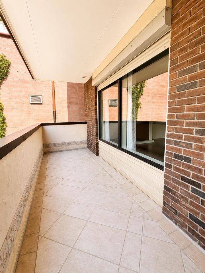 Property Photo:  2207 8 Avenue 201  AB T1J 4G1 