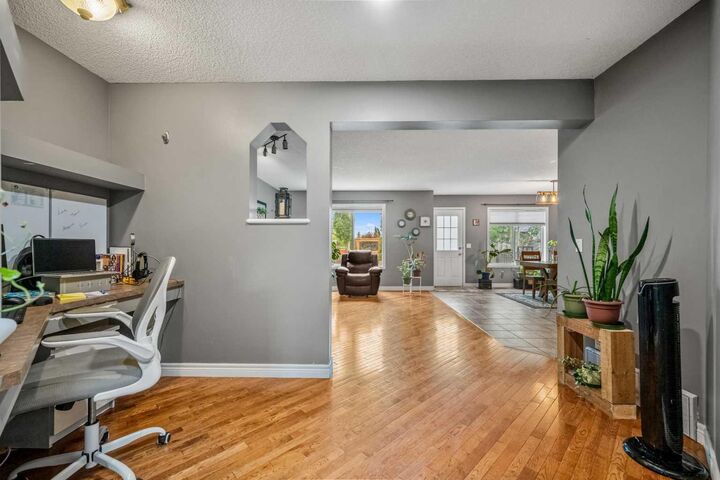 Property Photo: 163 West Lakeview Passage AB T1X 1G8