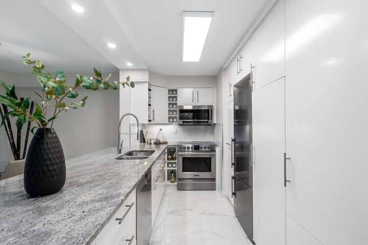 Property Photo:  225 25 Avenue SW 203  AB T2S 2V2 