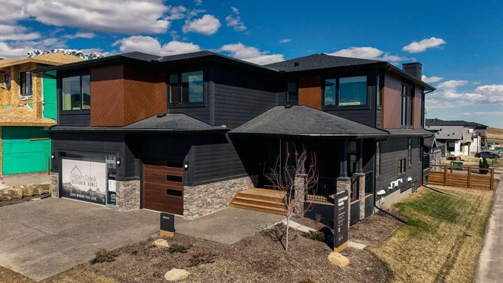 Property Photo: 147 Siltstone Place AB T4B 5T6