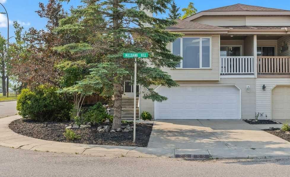 Property Photo: 162 Millbank Hill SW AB T2Y 2Z2