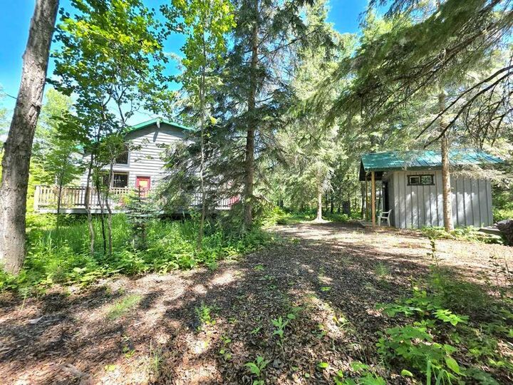 Property Photo:  10 Poplar Crescent  AB T0G 2A0 