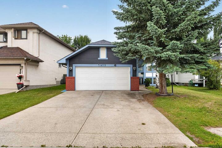 403 Shawinigan Drive SW — photo 1