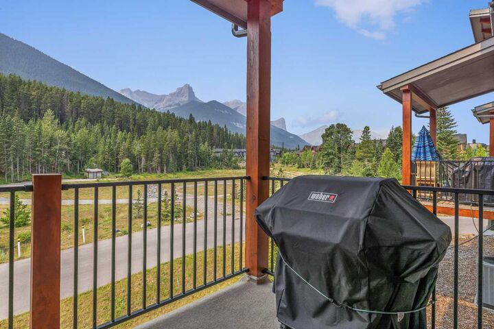 Property Photo: 1101 Three Sisters Parkway 105J AB T1W 0G6