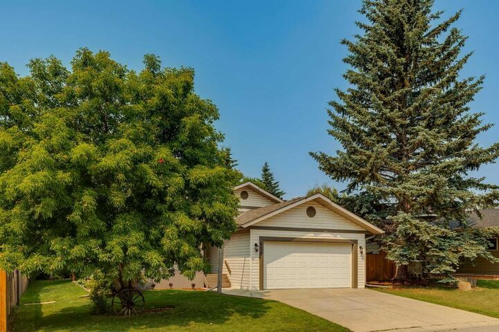 Property Photo: 159 Woodbend Way AB T1S 1M7