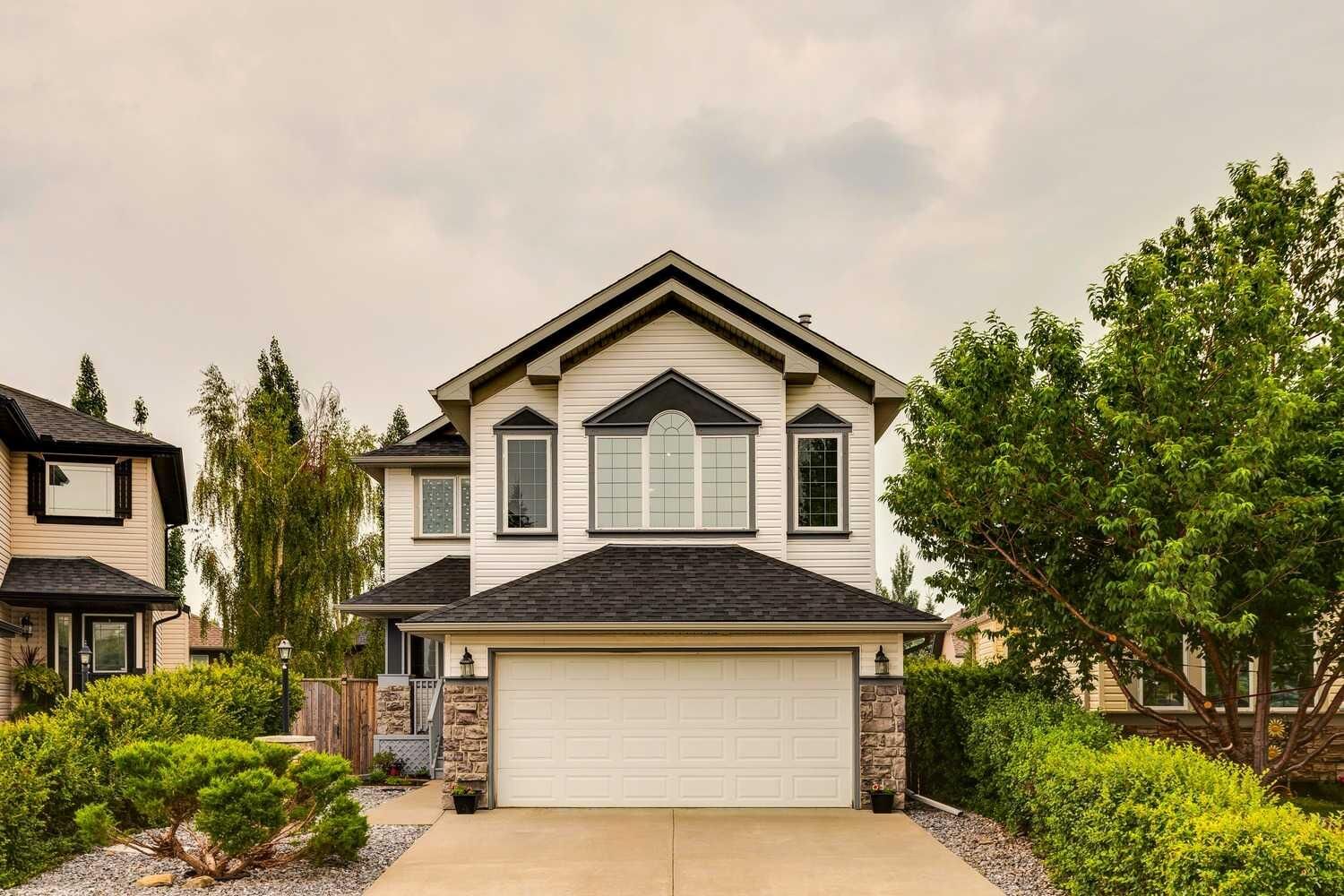 Property Photo: 763 Cimarron Close AB T1S 1X3
