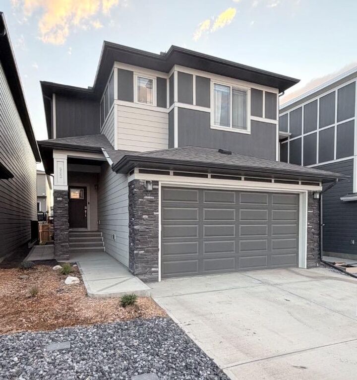 902 Bluerock Way SW — photo 1