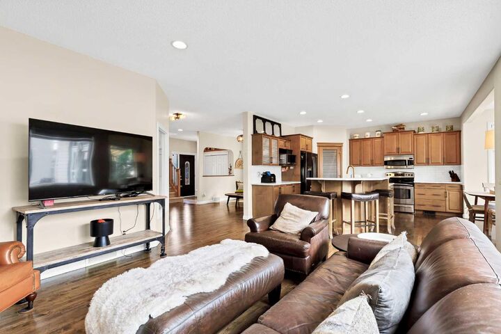 Property Photo: 1437 Kings Heights Boulevard SE AB T4A 0A1