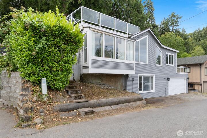 Property Photo: 16917 SE 38th Place WA 98008