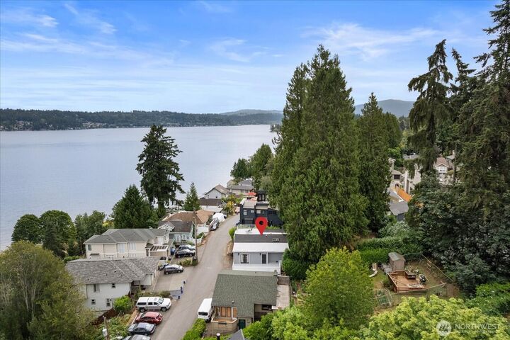 Property Photo:  16917 SE 38th Place  WA 98008 