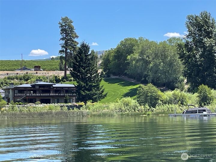 Property Photo: 11 Alcazar Lane WA 98843