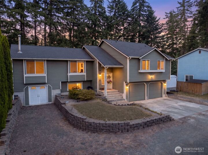 Property Photo: 360 E Road Of Tralee WA 98584