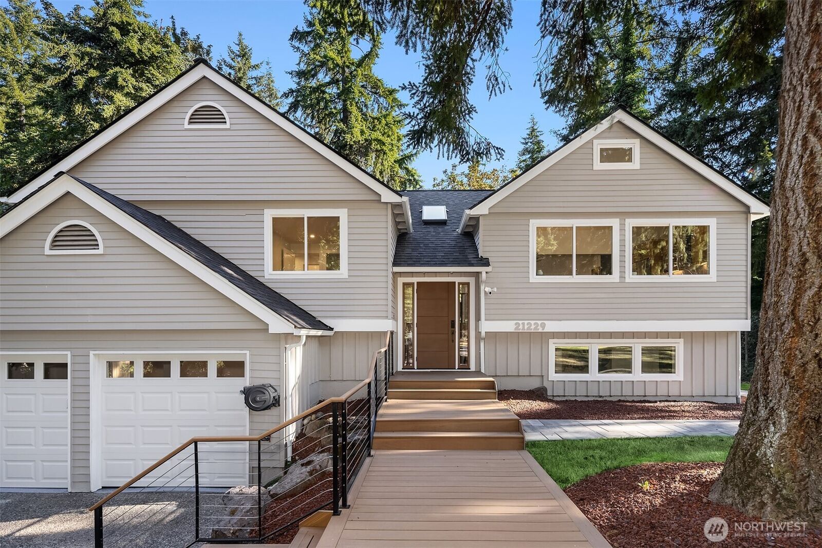 Property Photo: 21229 NE 14th Place WA 98074