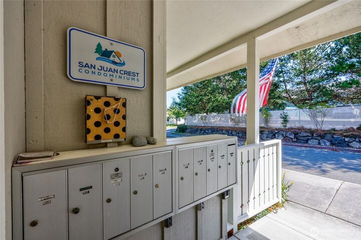 Property Photo: 350 Castellano Way 104 WA 98368