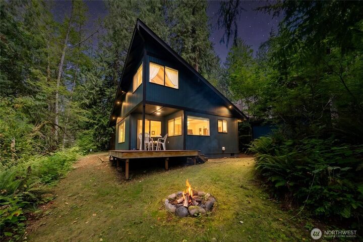 Property Photo:  19059  Glacier Rim Drive  WA 98244 