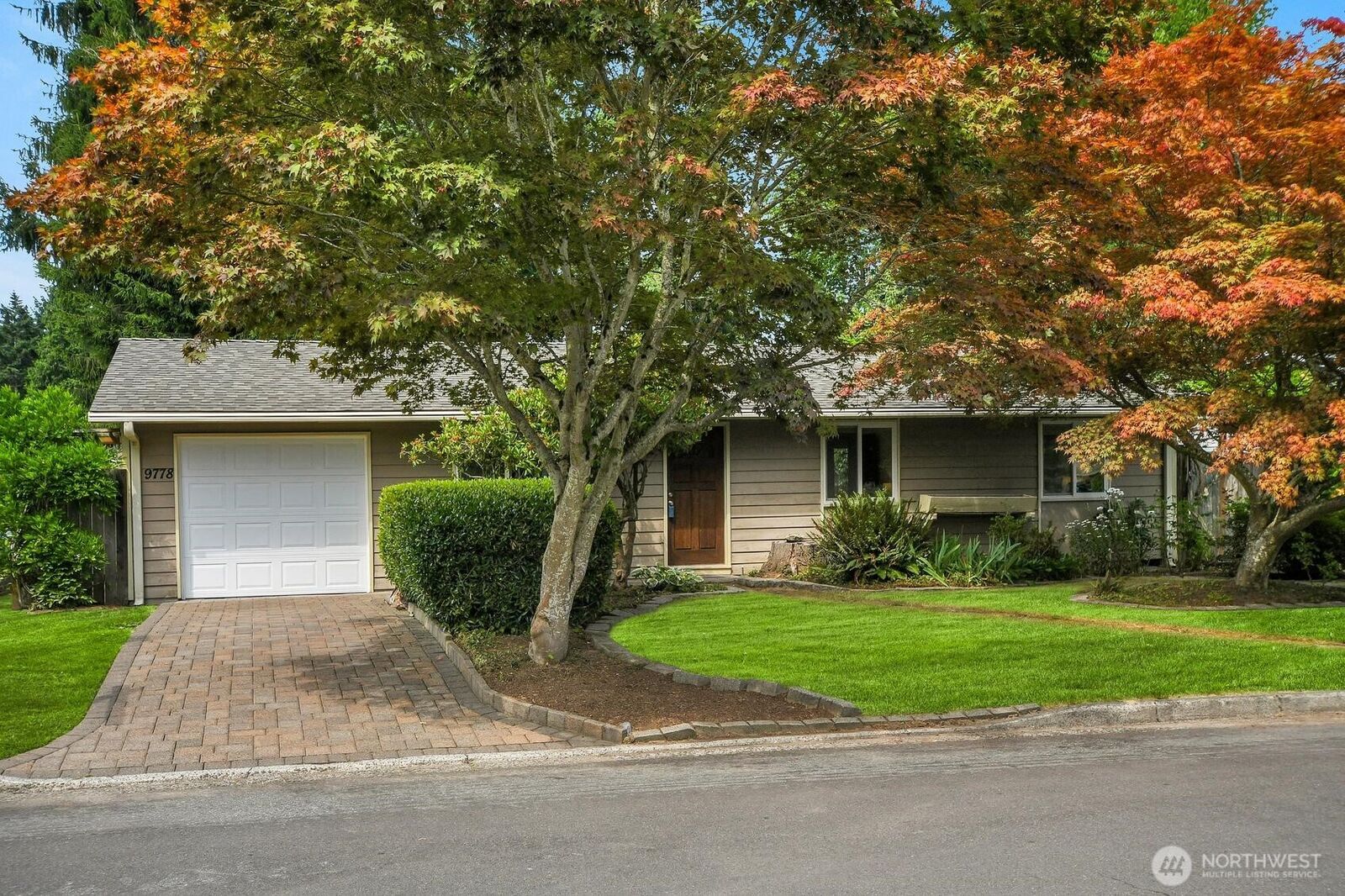 Property Photo:  9778 NE 126th Place  WA 98034 
