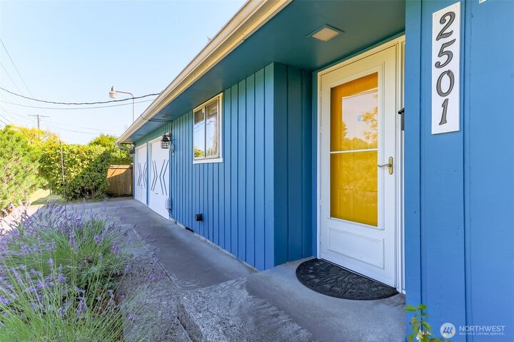 Property Photo:  2501  64th Avenue NE  WA 98422 