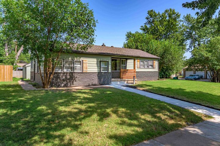 Property Photo:  1858 S Volutsia Ave  KS 67211-4733 