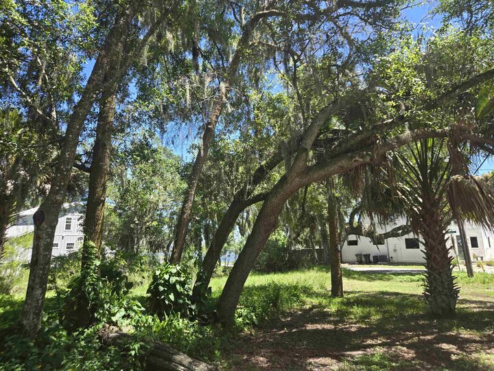 Property Photo: 27 Davis St FL 32084
