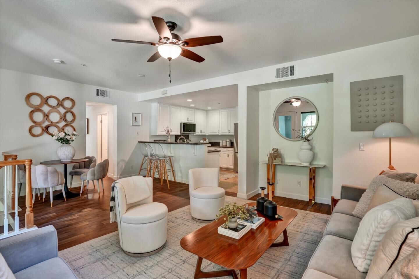 Property Photo:  39 Bassett Street  CA 95110 