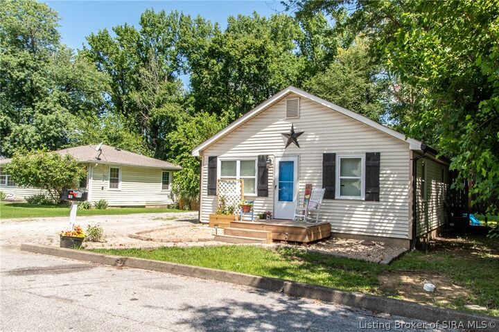 Property Photo:  1828 Scott Road  IN 47150 