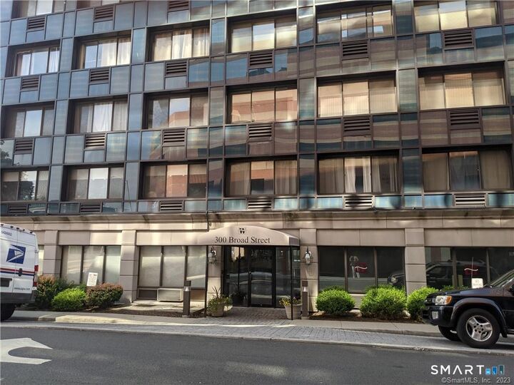 Property Photo:  300 Broad Street 303  CT 06902 